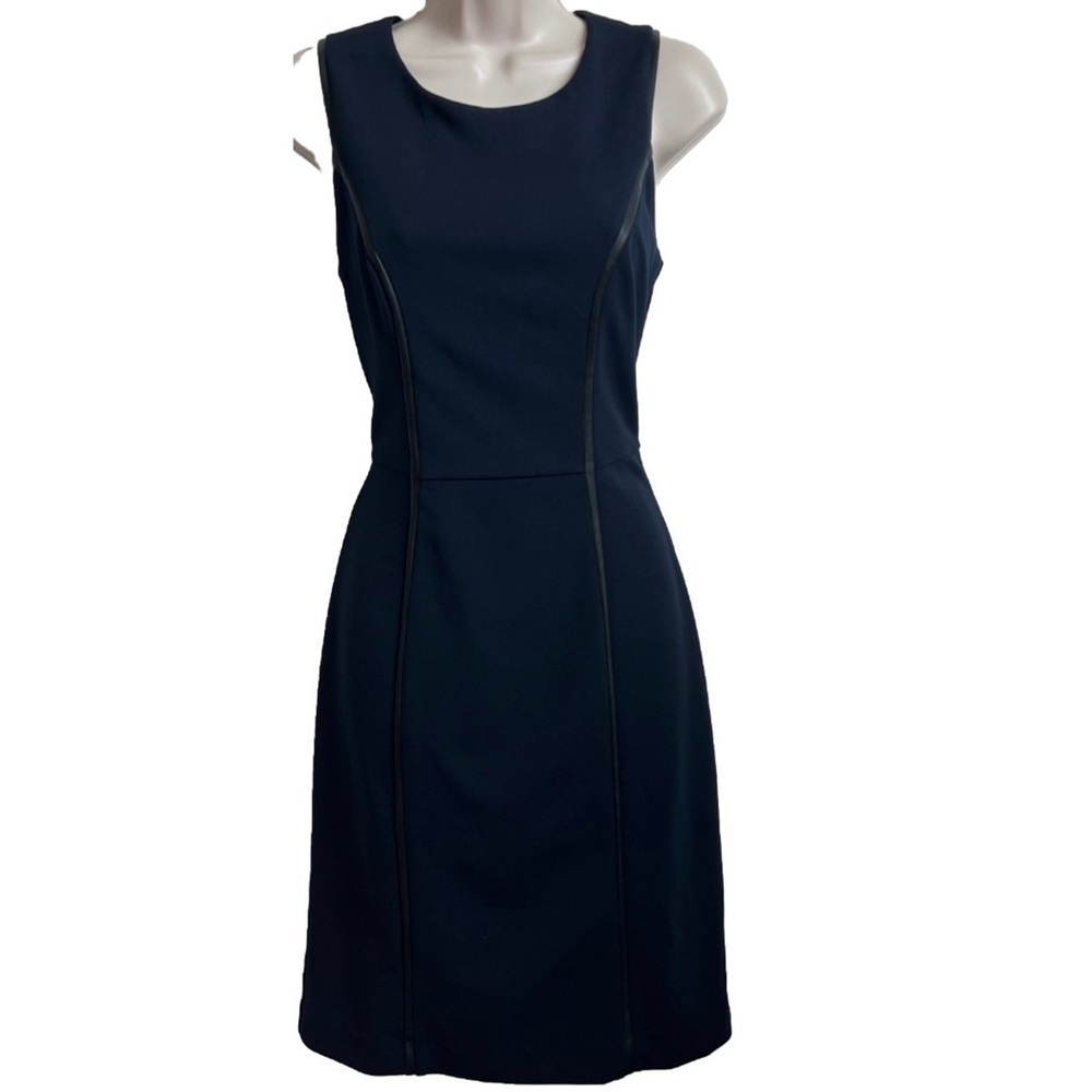 NEW 41 Hawthorn Navy Blue Scoop Neck Knee Length Black Trim Dress Small Stretchy